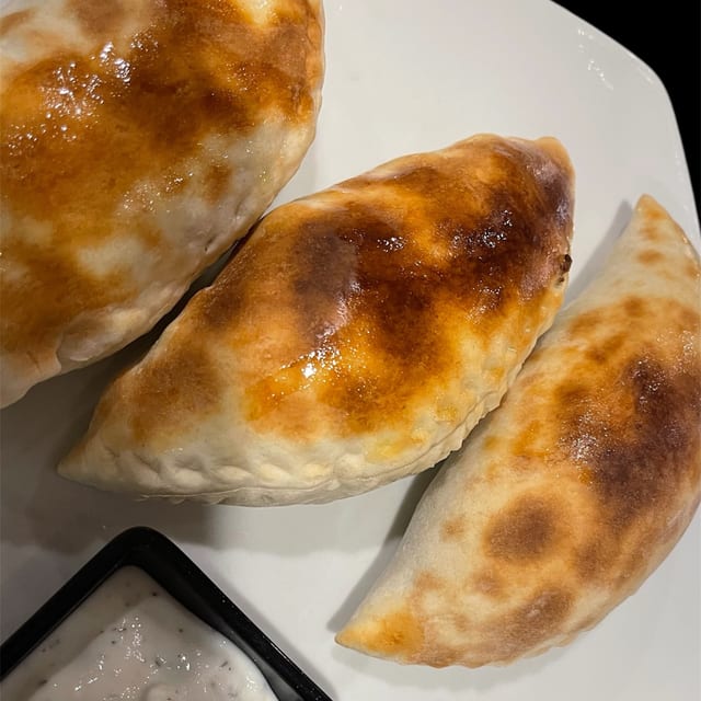 Lahm Fatayer (Halal).