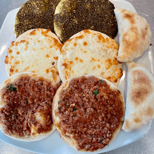 Meat Pastry Combo Platter (Halal).